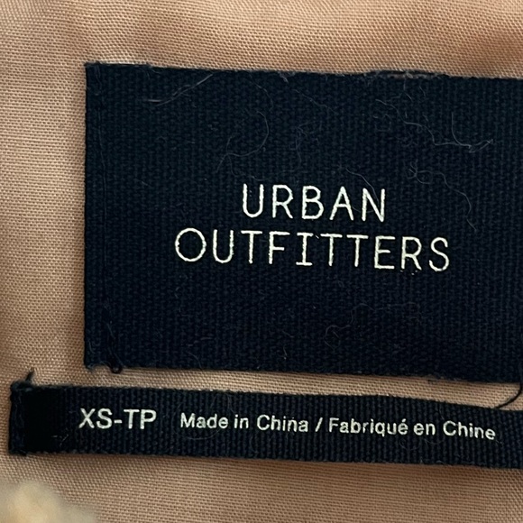 URBAN OUTFITTERS Teddy Bear Jacket/Coat (Tan Colour with silver zipper) - Picture 7 of 7